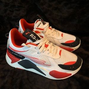 Red and black pumas ❤️🖤